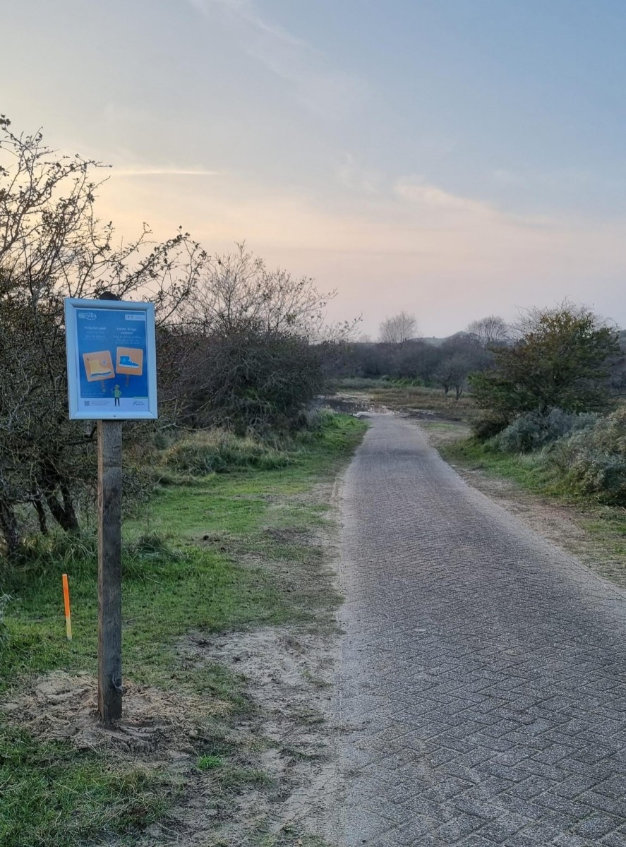 Kies je pad - omleiding aangegeven met oranje paaltjes